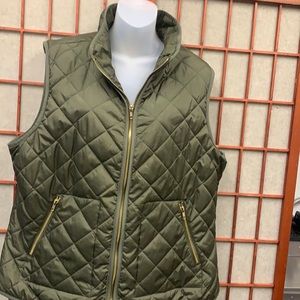 Old Navy XL Army Green Vest Zip Front and Pockets